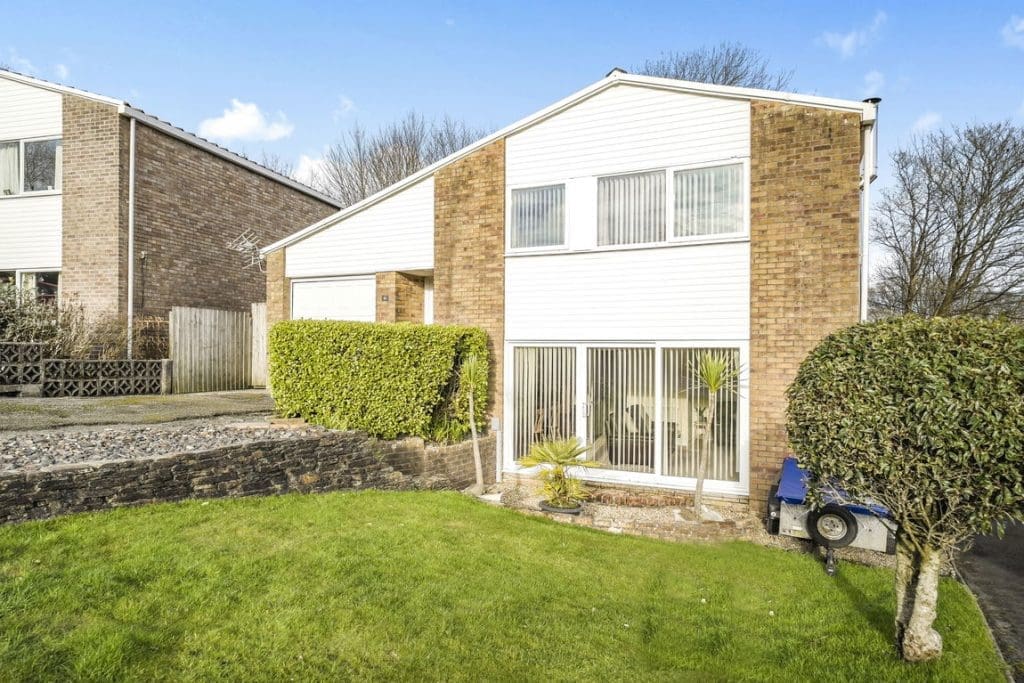 Highfield Park Road, Launceston